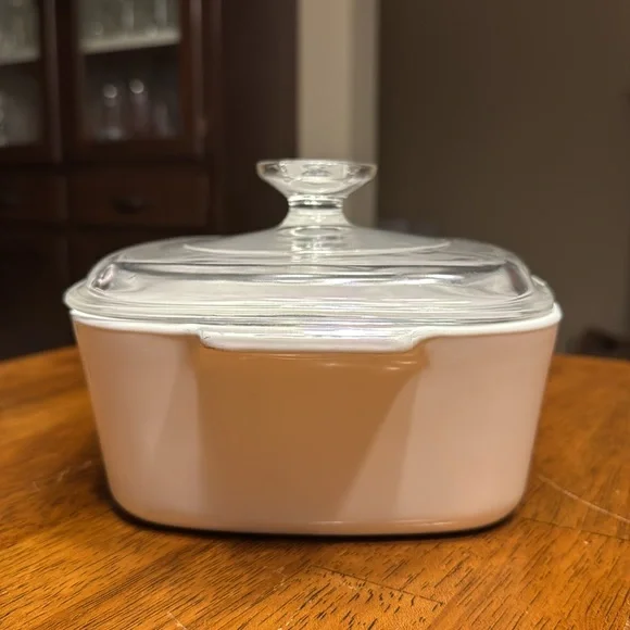 Vtg. 1980s Corning ware Cornflower Blue 1 1/2 quart casserole w/lid - Picture 2 of 8